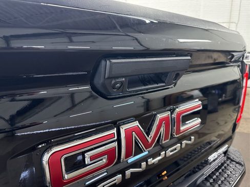 Used 2024 GMC Canyon Elevation w/ Elevation Premium Package image 16