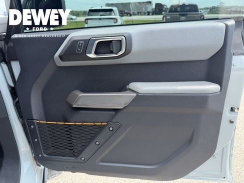 Used 2023 Ford Bronco Badlands AWD/4WD image 32