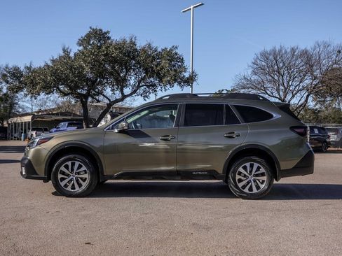 Used 2021 Subaru Outback Premium image 5