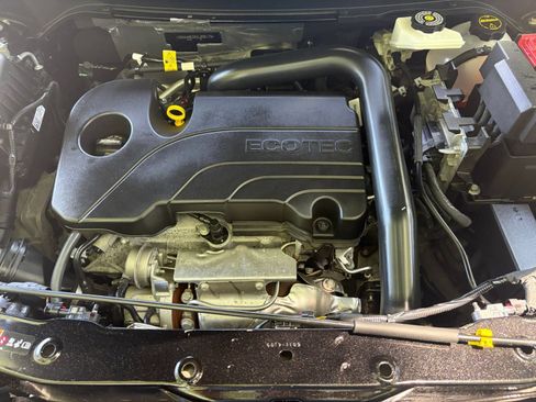 Used 2025 Chevrolet Equinox LT FWD image 27