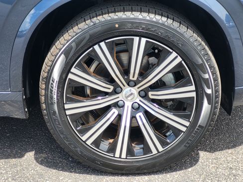 Certified 2023 Volvo XC90 B6 Plus AWD/4WD image 8