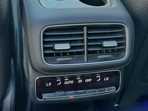 Used 2024 Mercedes-Benz GLS 450 4MATIC image 15