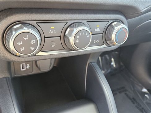 New 2025 Nissan Versa S w/ Trunk Package image 20