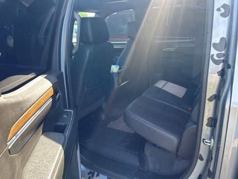 Used 2023 Chevrolet Silverado 1500 High Country w/ Technology Package AWD/4WD image 8