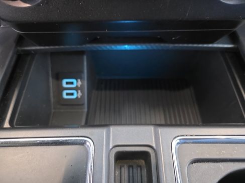 Used 2018 Ford F150 XLT w/ Equipment Group 302A Luxury AWD/4WD image 31