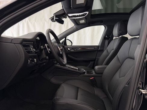 New 2026 Porsche Macan Turbo image 5