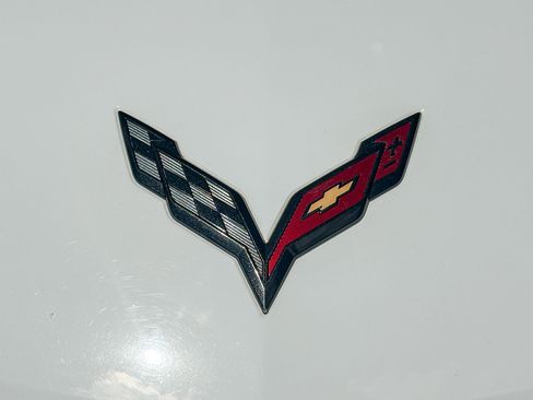 Used 2017 Chevrolet Corvette Grand Sport w/ Carbon Flash Badge Package RWD image 5