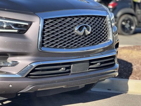 Used 2024 INFINITI QX80 Luxe image 3