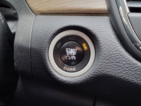 Used 2015 Chrysler 200 C w/ Navigation & Sound Group I image 32