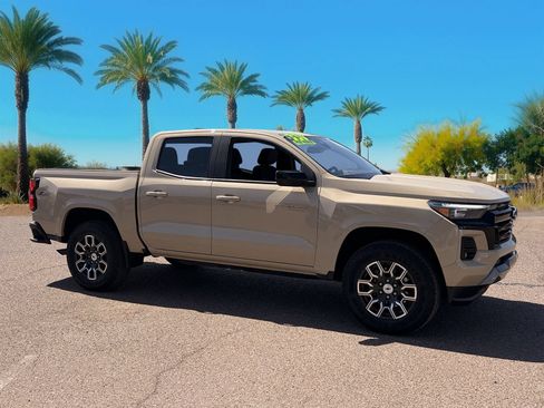 Used 2023 Chevrolet Colorado Z71 w/ Z71 Convenience Package 2 AWD/4WD image 7