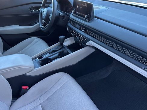 Used 2023 Honda Accord EX image 18