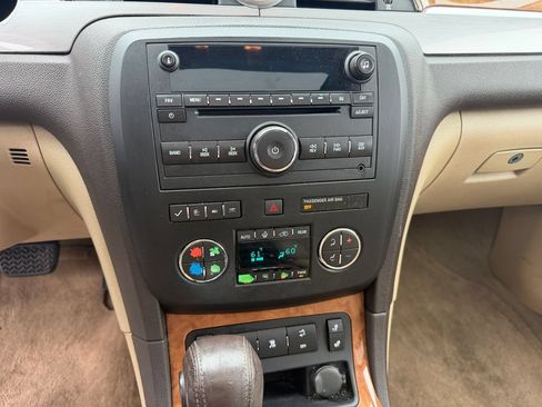 Used 2011 Buick Enclave CXL AWD/4WD image 15