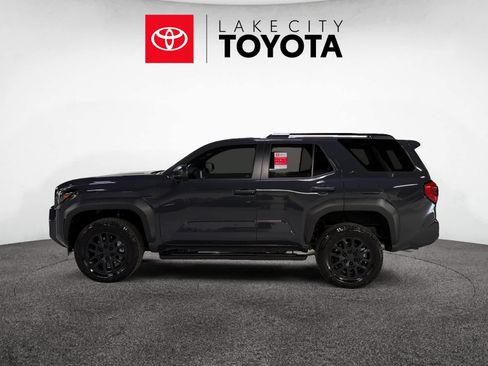 New 2026 Toyota 4Runner SR5 image 3
