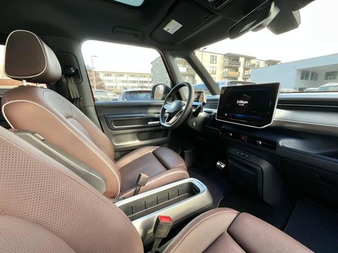 New 2025 Volkswagen ID. Buzz Pro S Plus image 21