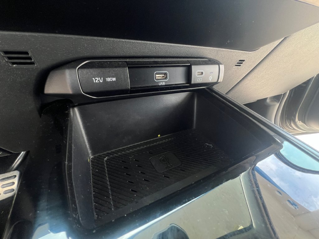 Used 2023 Kia Niro Wave w/ Wave Preserve Package FWD image 19