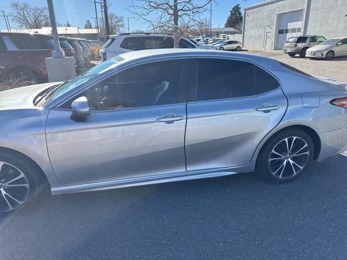 Used 2018 Toyota Camry L image 26