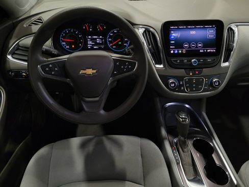 Used 2020 Chevrolet Malibu LT FWD image 22