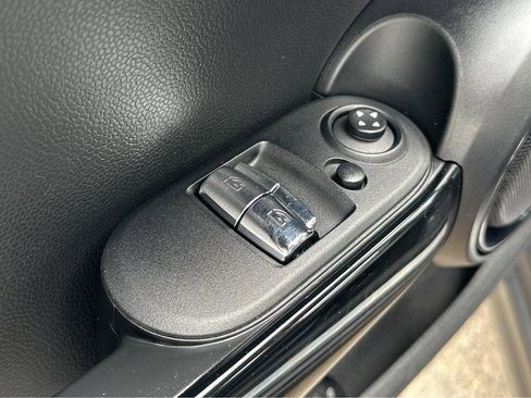 Used 2019 MINI Cooper S FWD image 34