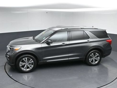 Used 2020 Ford Explorer Platinum w/ Premium Technology Package AWD/4WD image 50