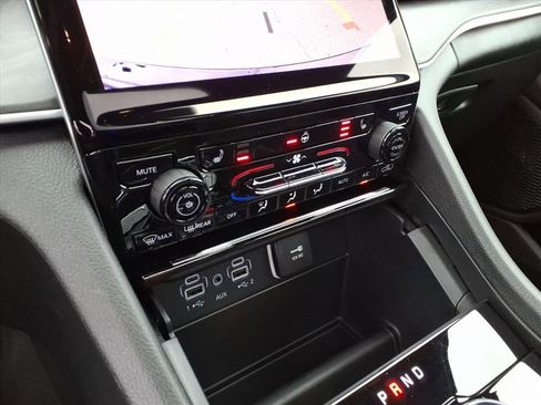 New 2025 Jeep Grand Cherokee Limited image 25