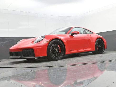Certified 2026 Porsche 911 Carrera GTS image 34