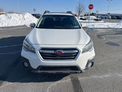 Used 2018 Subaru Outback 2.5i Premium image 2