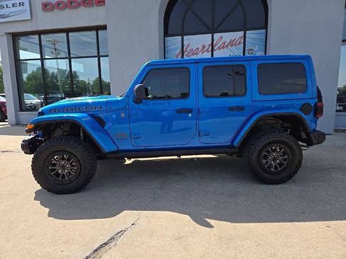 Used 2022 Jeep Wrangler Unlimited Rubicon w/ Trailer Tow Package AWD/4WD image 6