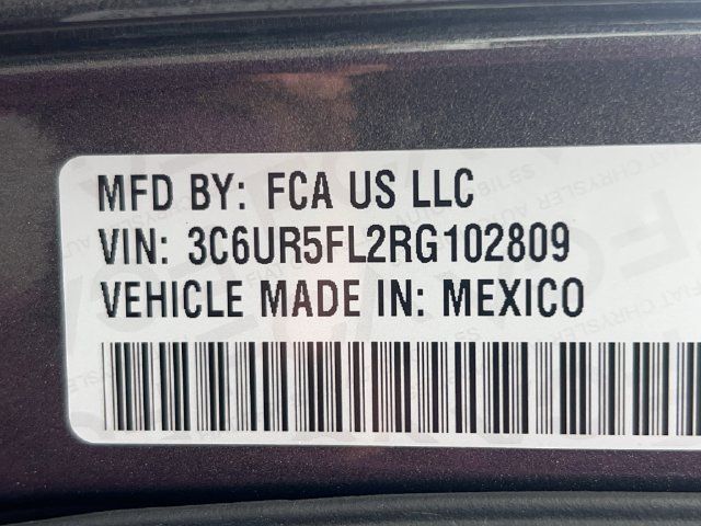 Used 2024 RAM 2500 Laramie AWD/4WD image 32