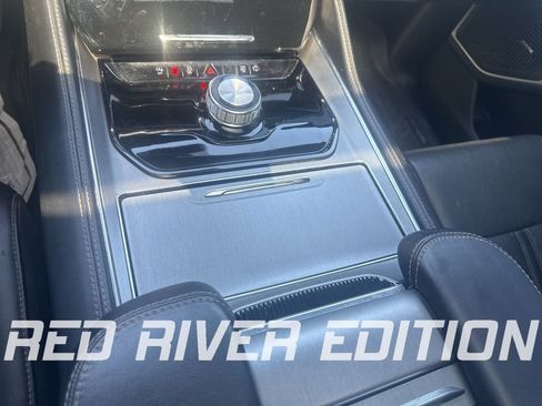 Used 2023 Jeep Wagoneer Series II image 29