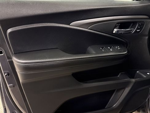 Used 2025 Honda Ridgeline RTL+ image 3