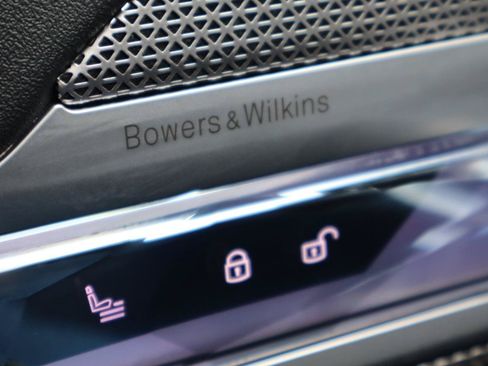 Used 2024 BMW 740i RWD image 16