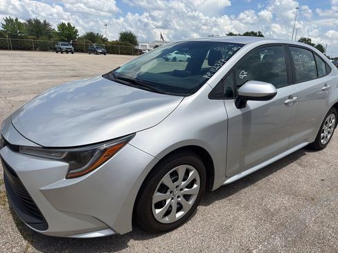 Used 2024 Toyota Corolla LE FWD image 1