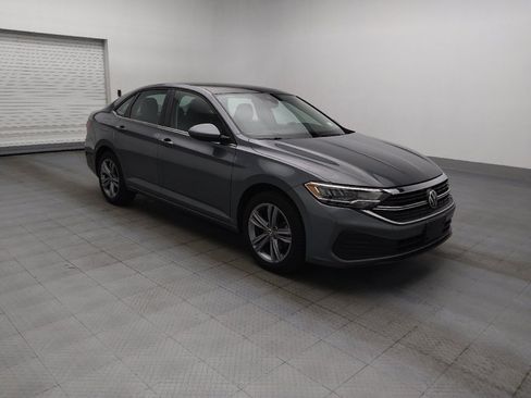 Used 2024 Volkswagen Jetta SE FWD image 11