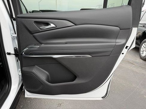 New 2026 Chevrolet Traverse LT w/ Driver Confidence Package image 33