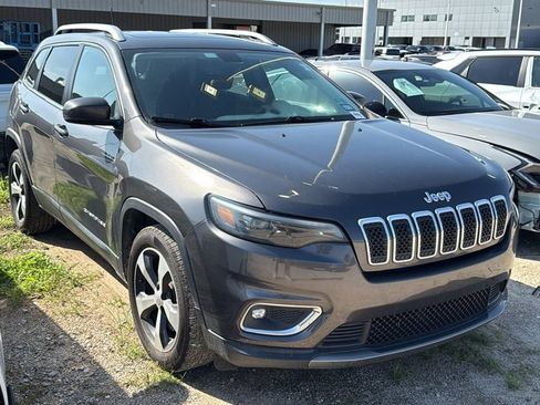 Used 2019 Jeep Cherokee Limited FWD image 2