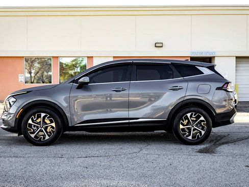 Used 2023 Kia Sportage EX image 8