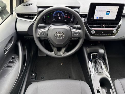 New 2026 Toyota Corolla LE FWD image 17
