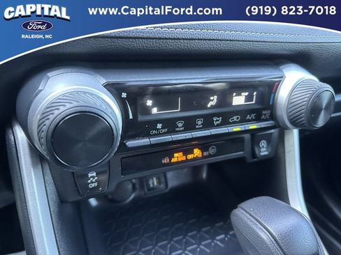 Used 2025 Toyota RAV4 LE AWD/4WD image 29