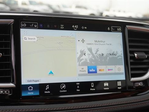 New 2026 Chrysler Pacifica Pinnacle image 25