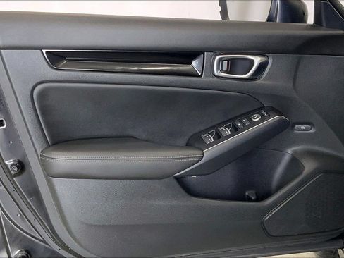 Used 2025 Honda Civic Sport image 25