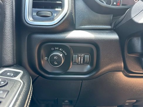 Used 2022 RAM 2500 Laramie w/ Night Edition AWD/4WD image 44