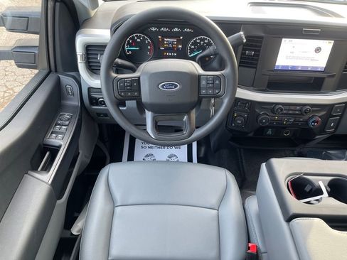 New 2026 Ford F250 XL w/ XL Chrome Package image 6