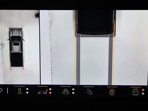 Used 2024 GMC Sierra 3500 Denali Ultimate image 32