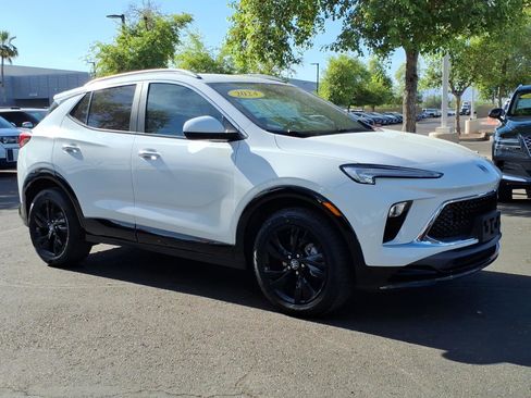 Used 2024 Buick Encore GX Sport Touring image 7