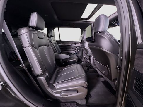 Used 2023 Jeep Grand Cherokee L Overland w/ Rear Seat Video Group I image 31