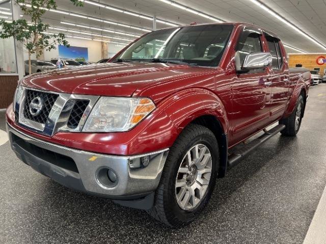 Used 2013 Nissan Frontier SL w/ Moonroof Pkg AWD/4WD image 2