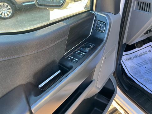 Used 2024 Ford F150 Lariat w/ FX4 Off-Road Package image 11