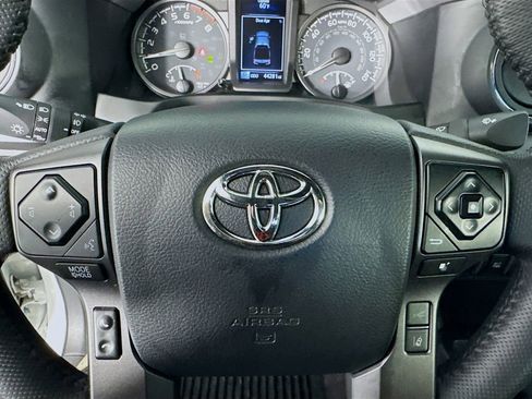Used 2023 Toyota Tacoma TRD Off-Road image 16