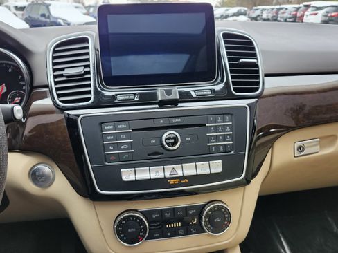 Used 2017 Mercedes-Benz GLE 350 4MATIC w/ Premium 1 Package image 36