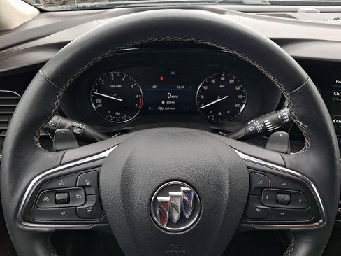 Used 2022 Buick Envision Preferred image 17